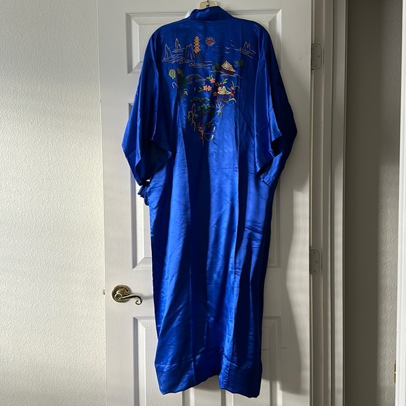 Golden Dragon Intimates & Sleepwear Vintage Golden Dragon Hand